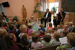 Bischof im Kindergarten Beuren (Foto: Ilka Kühn)