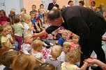 Bischof im Kindergarten Beuren (Foto: Ilka Kühn)