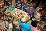 Zum 60. Spielger&auml;te und eine Torte (Foto: Karl-Heinz Herrmann)
