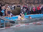 Neujahrsbaden in Neustadt (Foto: privat)