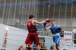 Wettk&auml;mpfe im Becken und im Boxring (Foto: agl)
