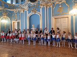 Die T&auml;nzer und T&auml;nzerinnen im Blauen Saal in Sondershausen (Foto: Tanzstudio Radeva)