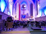 Eine besondere Kulisse für besondere Menschen: Vor 300 Gästen fand in der Trinitatiskirche in Sondershausen das Benefizkonzert des Luftwaffenmusikkorps und die Ehrenamtswürdigung statt. (Foto: Janine Skara) Eine besondere Kulisse für besondere Menschen: Vor 300 Gästen fand in der Trinitatiskirche in Sondershausen das Benefizkonzert des Luftwaffenmusikkorps und die Ehrenamtswürdigung statt. (Foto: Janine Skara)