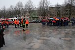 Das Friedenslicht aus Bethlehem wurde heute auf dem August-Bebel-Platz verteilt (Foto: agl)