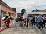 Unangek&uuml;ndigte Feuerwehr&uuml;bung im Kindergarten "Dorfspatzen" in Hohenebra (Foto: Janine Skara)
