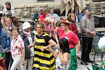 211. Brunnenfestumzug in Bad Langensalza mit vielen fr&ouml;hlichen Akteuren (Foto: Eva Maria Wiegand)