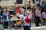 211. Brunnenfestumzug in Bad Langensalza mit vielen fr&ouml;hlichen Akteuren (Foto: Eva Maria Wiegand)