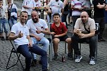 Public Viewing auf dem Neumarkt in Bad Langensalza zum Achtelfinalspiel der EM 2024 - Deutschland gegen D&auml;nemark (Foto: Eva Maria Wiegand)