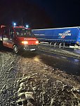Unfall in Greu&szlig;en - Pkw kollidiert, in der Stra&szlig;e Hinter der Ziegelh&uuml;tte in Fahrtrichtung B4, mit Sattelzug (Foto: Si. Dietzel )