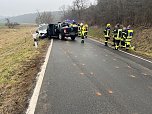 Unfall mit Schwerverletzten aud der L2290 von Seega in Fahrtrichtung G&ouml;llingen (Foto: S. Dietzel)