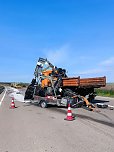Ein Lkw kollidierte auf der A38 mit einem Schilderwagen (Foto: Silvio Dietzel/Feuerwehr Gro&szlig;wechsungen)