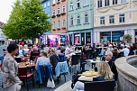 Open-Air-Konzertreihe BaLaTon – SummAIR in the City auf dem Marktplatz in Bad Langensalza (Foto: Eva Maria Wiegand) Open-Air-Konzertreihe BaLaTon – SummAIR in the City auf dem Marktplatz in Bad Langensalza (Foto: Eva Maria Wiegand)