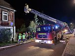 Wohnhaus in Flammen (Foto: S. Dietzel)