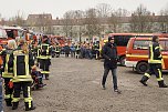 Übergabe des Friedenslichts aus Bethlehem an die Kreisjugendfeuerwehren. (Foto: vgf) Übergabe des Friedenslichts aus Bethlehem an die Kreisjugendfeuerwehren. (Foto: vgf)