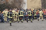 Übergabe des Friedenslichts aus Bethlehem an die Kreisjugendfeuerwehren. (Foto: vgf) Übergabe des Friedenslichts aus Bethlehem an die Kreisjugendfeuerwehren. (Foto: vgf)