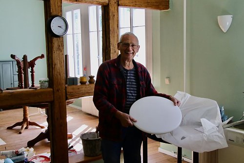 Immer eine Kraft im Park: Arthur Stark hat im Caf&eacute; bis Sonntag noch einiges zu tun (Foto: F&ouml;rderverein Park Hohenrode)