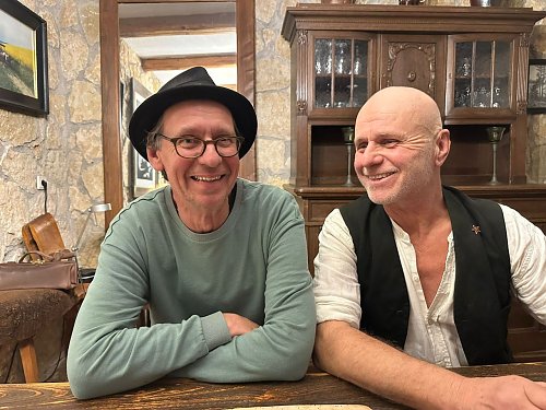 Freundschaften, die Systeme &uuml;berdauern: Hager mit Christian "Flake" Lorenz, Keyboarder bei "Rammstein" (Foto: privat)