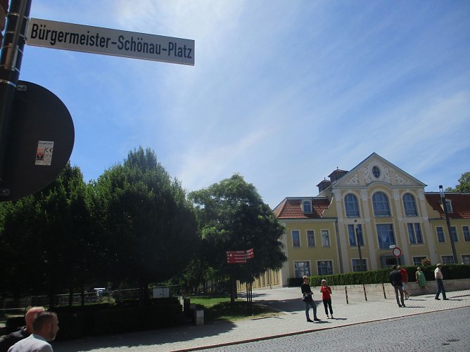 Einweihung des Bürgermeister-Schönau-Platzes (Foto: Markus Fromm)