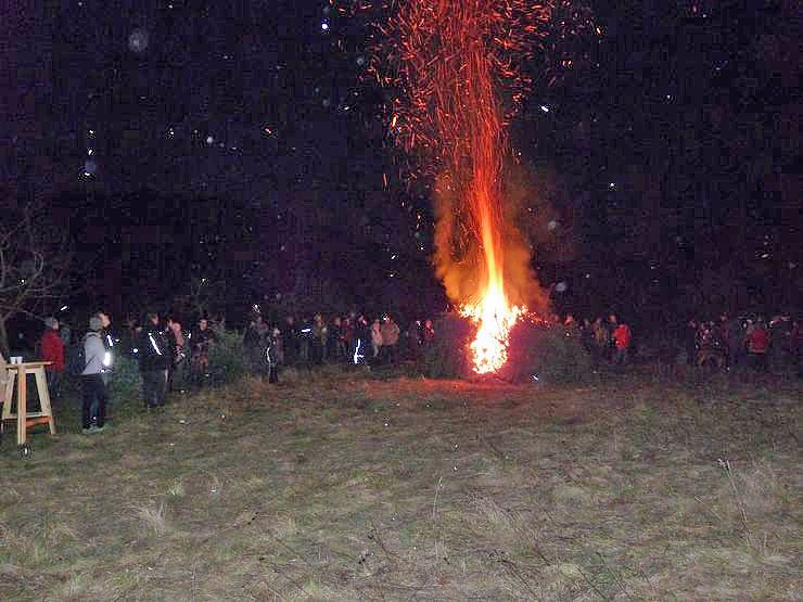 Knutfest in Jechaburg! (Foto: Karl-Heinz Herrmann) Knutfest in Jechaburg! (Foto: Karl-Heinz Herrmann)