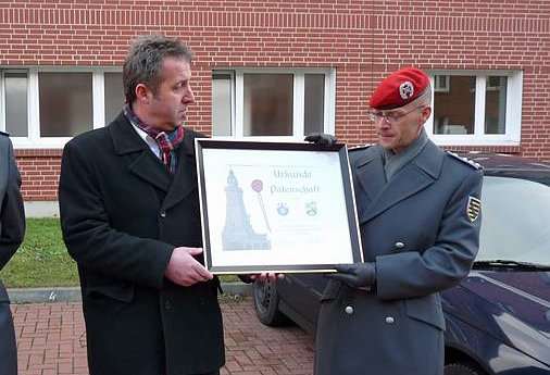 Patenschaft besiegelt (1) (Foto: Karl-Heinz Herrmann)