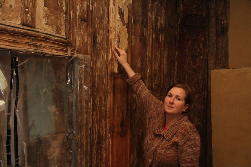 Restauratorin Suzy Hesse lebt und arbeitet in der Domstraße 12 (Foto: Angelo Glashagel) Restauratorin Suzy Hesse lebt und arbeitet in der Domstraße 12 (Foto: Angelo Glashagel)