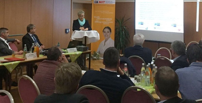 Diskussion zur Fl&uuml;chtlingsintegration (Foto: privat)