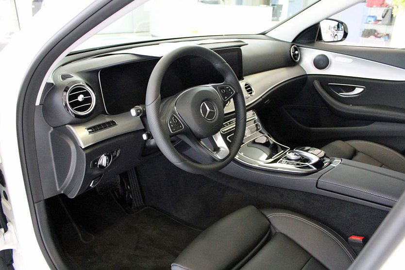 Neue E-Klasse ist da (Foto: Karl-Heinz Herrmann)