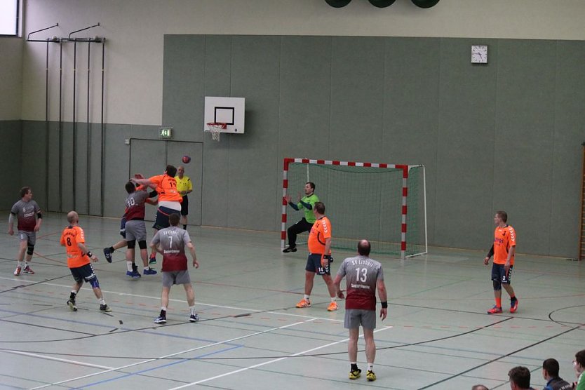 Handballderby: SDH gegen ART (Foto: Karl-Heinz Herrmann) Handballderby: SDH gegen ART (Foto: Karl-Heinz Herrmann)