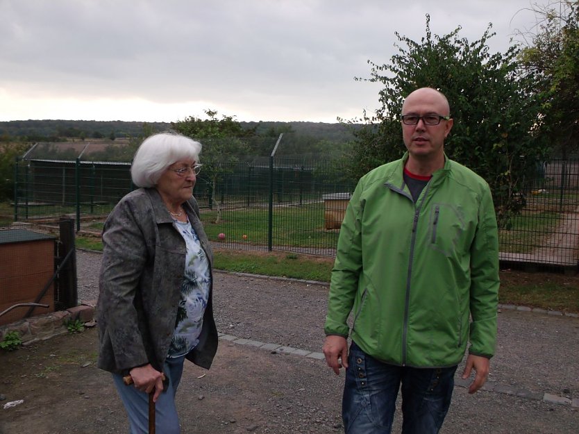 Vorstandsvorsitzender A. Stude im Gespr&auml;ch mit einer aktiven Sponsorin (Foto: bwi)