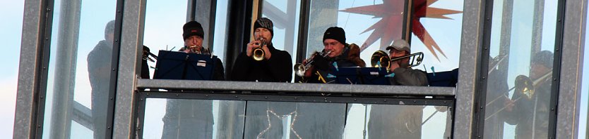 Weihnachtliche Posaunenklänge an Heiligabend (Foto: Karl-Heinz Herrmann) Weihnachtliche Posaunenklänge an Heiligabend (Foto: Karl-Heinz Herrmann)