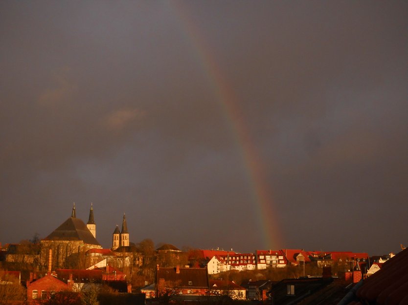 Regenbogen &uuml;ber Nordhausen (Foto: Bernd Thielbeer)