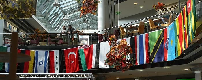 multi-kulti in der Galerie (Foto: nnz)