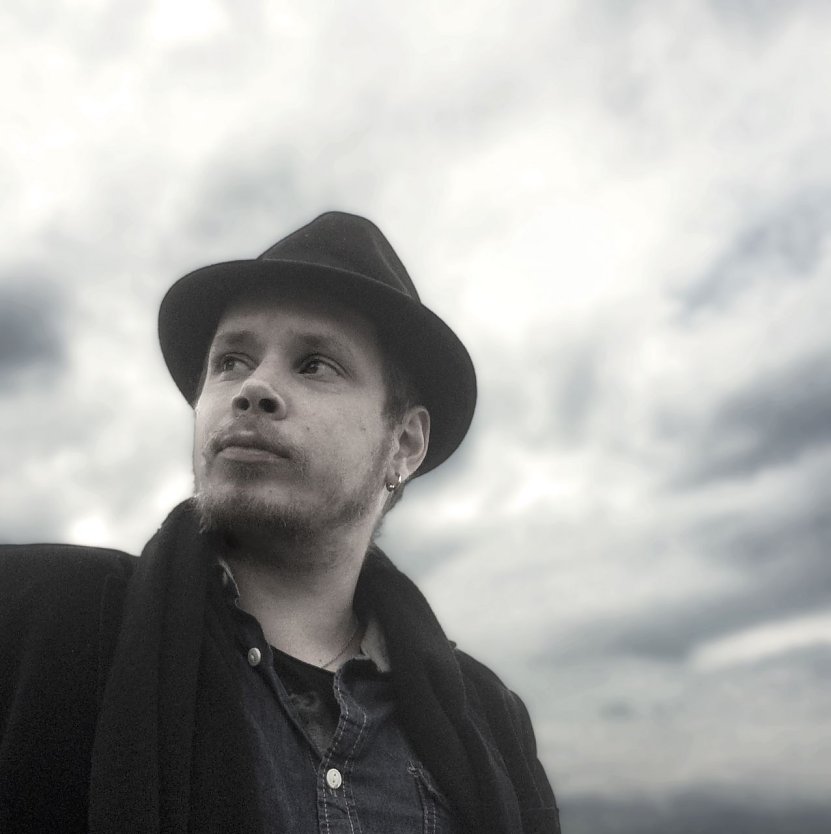 vom Hinfallen und Aufstehen singt der Norweger Bent Ivar Depui Tversland (Foto: Regina Mudrich)