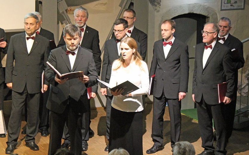 Mit dem Albert-Fischer-Chor in die Weihnacht (Foto: Karl-Heinz Herrmann)