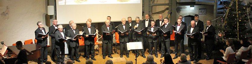 Klangvolles Weihnachtsprogramm (Foto: Karl-Heinz Herrmann) Klangvolles Weihnachtsprogramm (Foto: Karl-Heinz Herrmann)