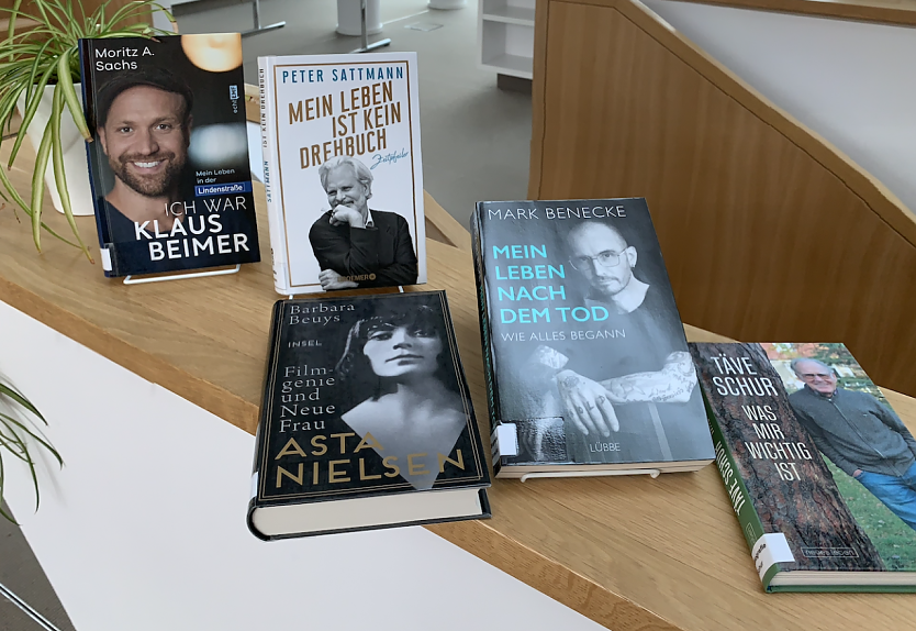 Lesefutter Lebensgeschichten - die Tipps der Bibliothek drehen sich diese Woche um Biografien (Foto: Pressestelle Stadt Nordhausen)