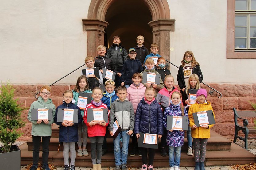 Die 4a dr Grundschule Heringen begaben sich auf historische Spurensuche (Foto: agl)