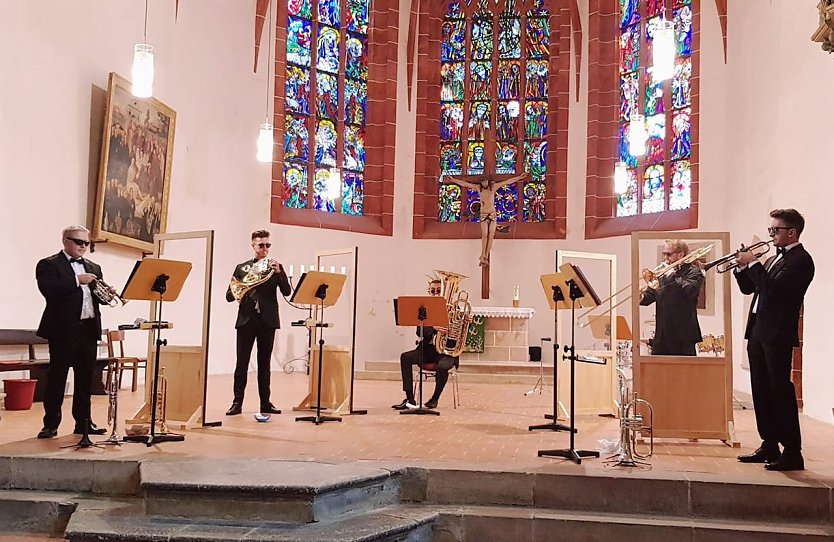 Die Brassband des Loh-Orchesters im Einsatz (Foto: TN LOS)