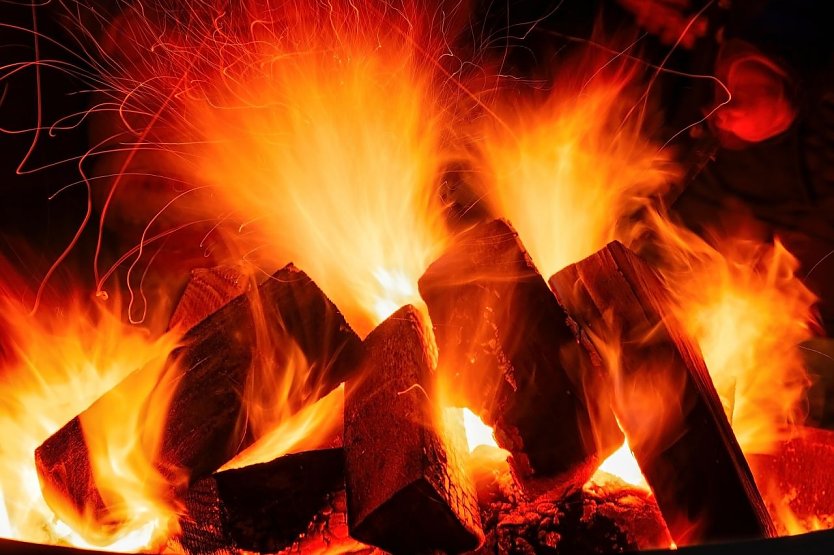 Feuerholz für die kalte Jahreszeit (Foto: pixaby Toma66)