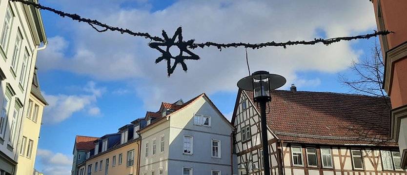 Stadt schmückt sich weihnachtlich (Foto: Karl-Heinz Herrmann)
