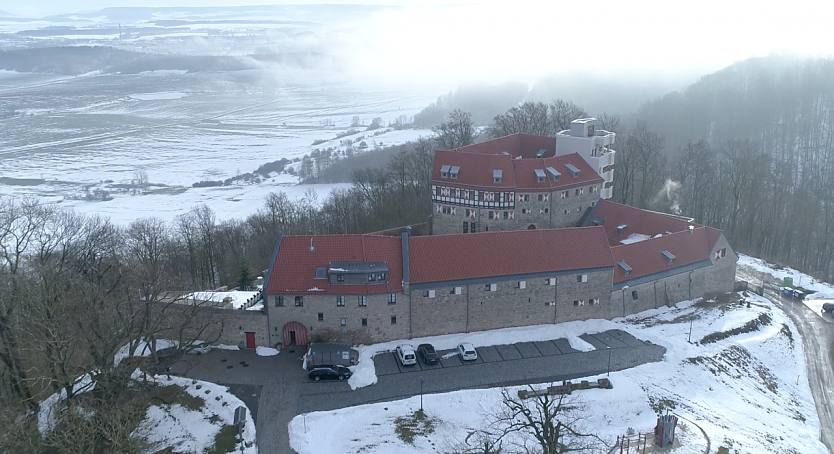 Burg Scharfenstein im Schnee (Foto: Burghotel Scharfenstein KG)