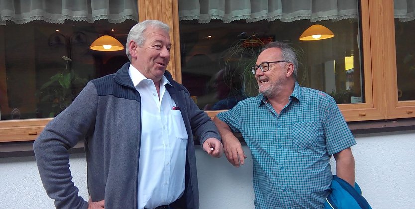Jochen Keitel vom gleichnamigen Unternehmen aus Hainrode (links) und Markus Kirschner, Hotelier in St. Leonhard im Pitztal, lernten sich 1993 kennen. Seitdem verbindet sich eine Geschäftspartnerschaft. (Foto: Kurt Frank)