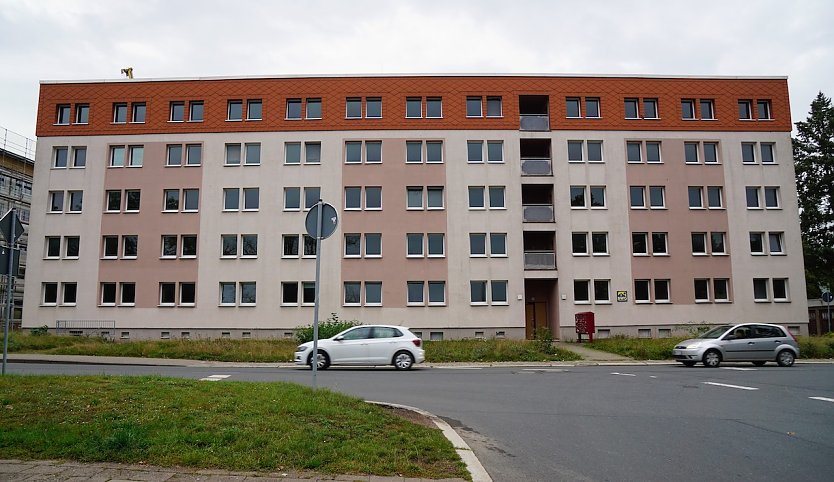 Der seit Jahresanfang leerstehende Wohnblock in der Albert-Träger-Straße in Nordhausen soll abgerissen werden und durch einen Neubau ersetzt werden. (Foto: Susanne Schedwill)