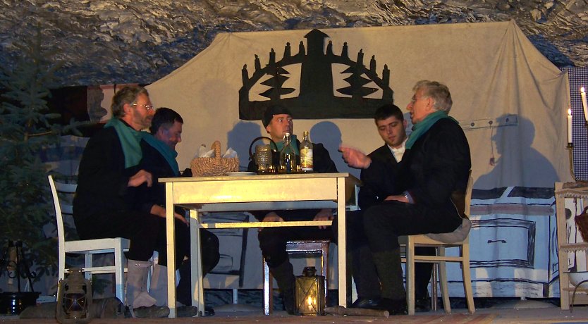 Mettenschicht in der Barbarossah&ouml;hle (Foto: Barbarossah&ouml;hle)