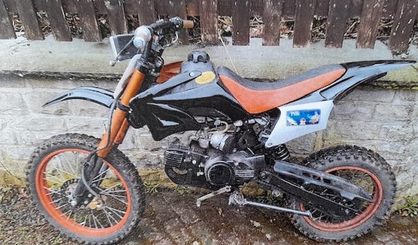Gefundenes Motorrad (Foto: Polizei) Gefundenes Motorrad (Foto: Polizei)