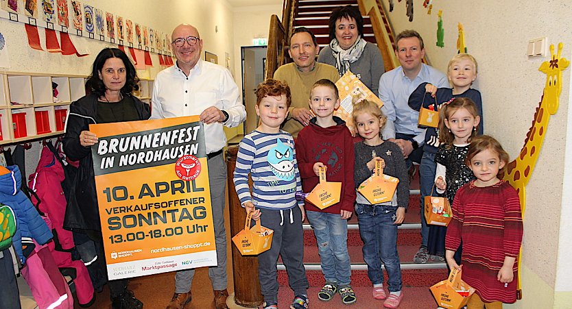 Vorfreude auf den Sonntag bei Händlern und Kindern (Foto: Eva Maria Wiegand) Vorfreude auf den Sonntag bei Händlern und Kindern (Foto: Eva Maria Wiegand)