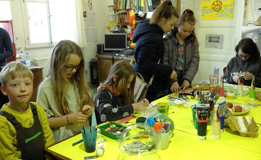 Ostereier f&auml;rben und bemalen im KILA (Foto: F.Tuschy)
