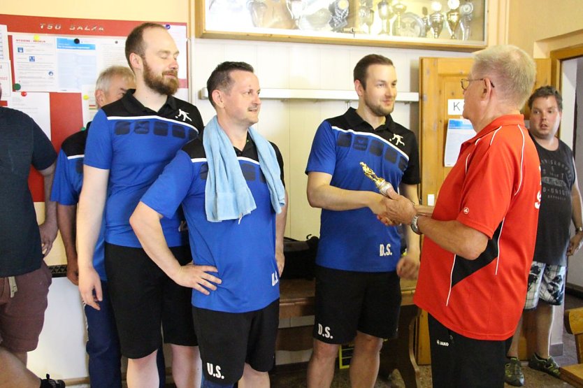 Bleicher&ouml;der Favoriten holen den Sieg (Foto: Uwe Tittel)