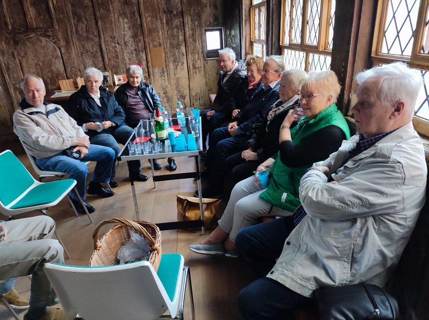 Auswertung in der Bohlenstube (Foto: W. Dornemann)
