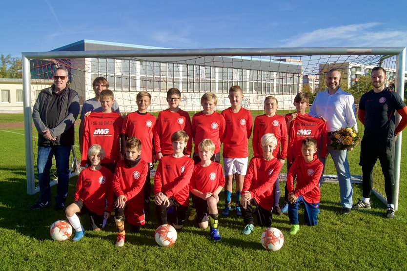 Neues Equipment f&uuml;r den Nachwuchs der FSG Salza (Foto: FSG 99 Salza)